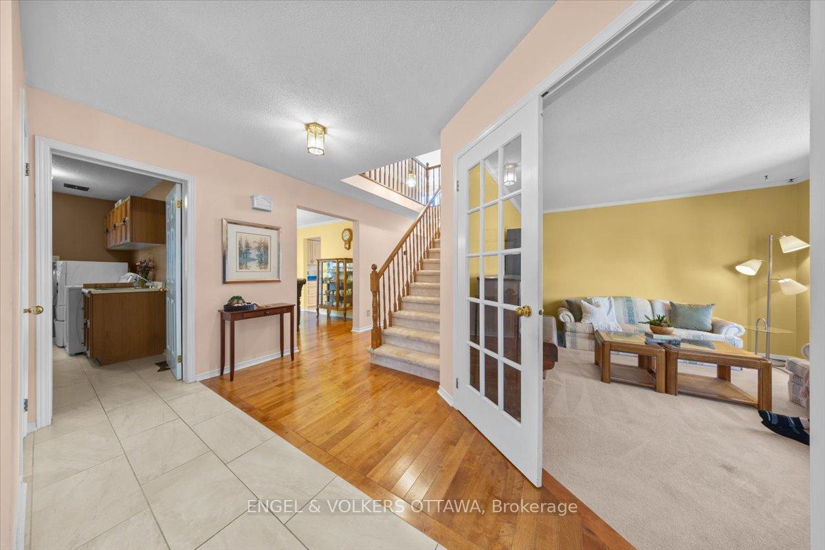 Photo 3 of 1678 Des Perdrix Crescent, Ottawa, Orleans/Sunridge — HOMEH
