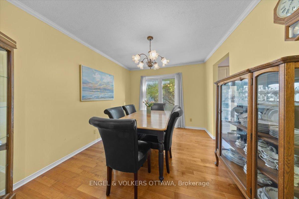 Photo 4 of 1678 Des Perdrix Crescent, Ottawa, Orleans/Sunridge — HOMEH