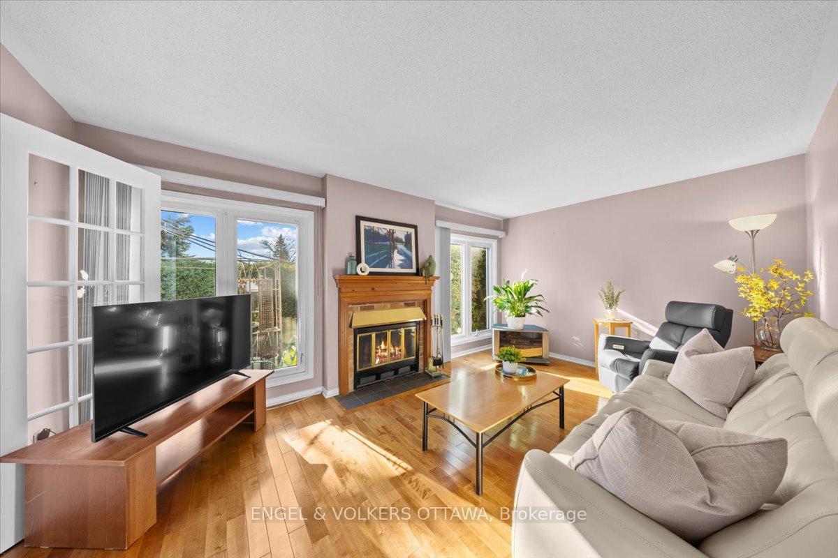 Photo 10 of 1678 Des Perdrix Crescent, Ottawa, Orleans/Sunridge — HOMEH