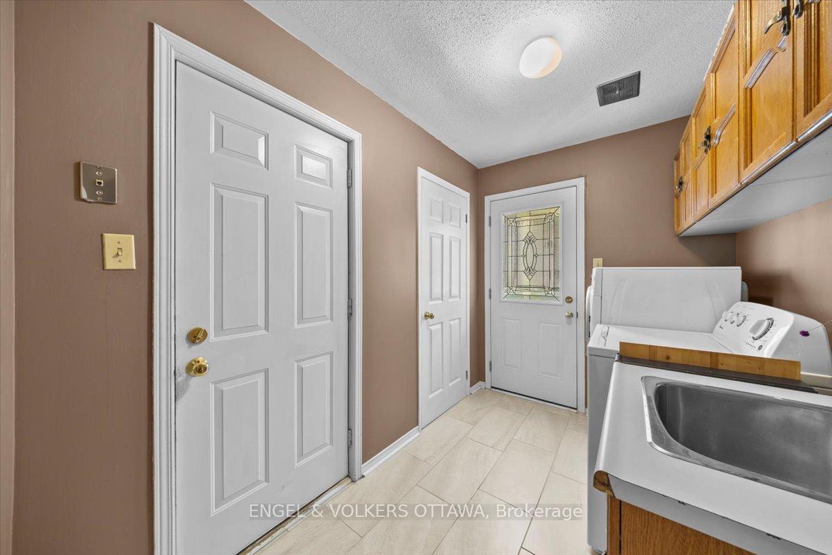 Photo 13 of 1678 Des Perdrix Crescent, Ottawa, Orleans/Sunridge — HOMEH