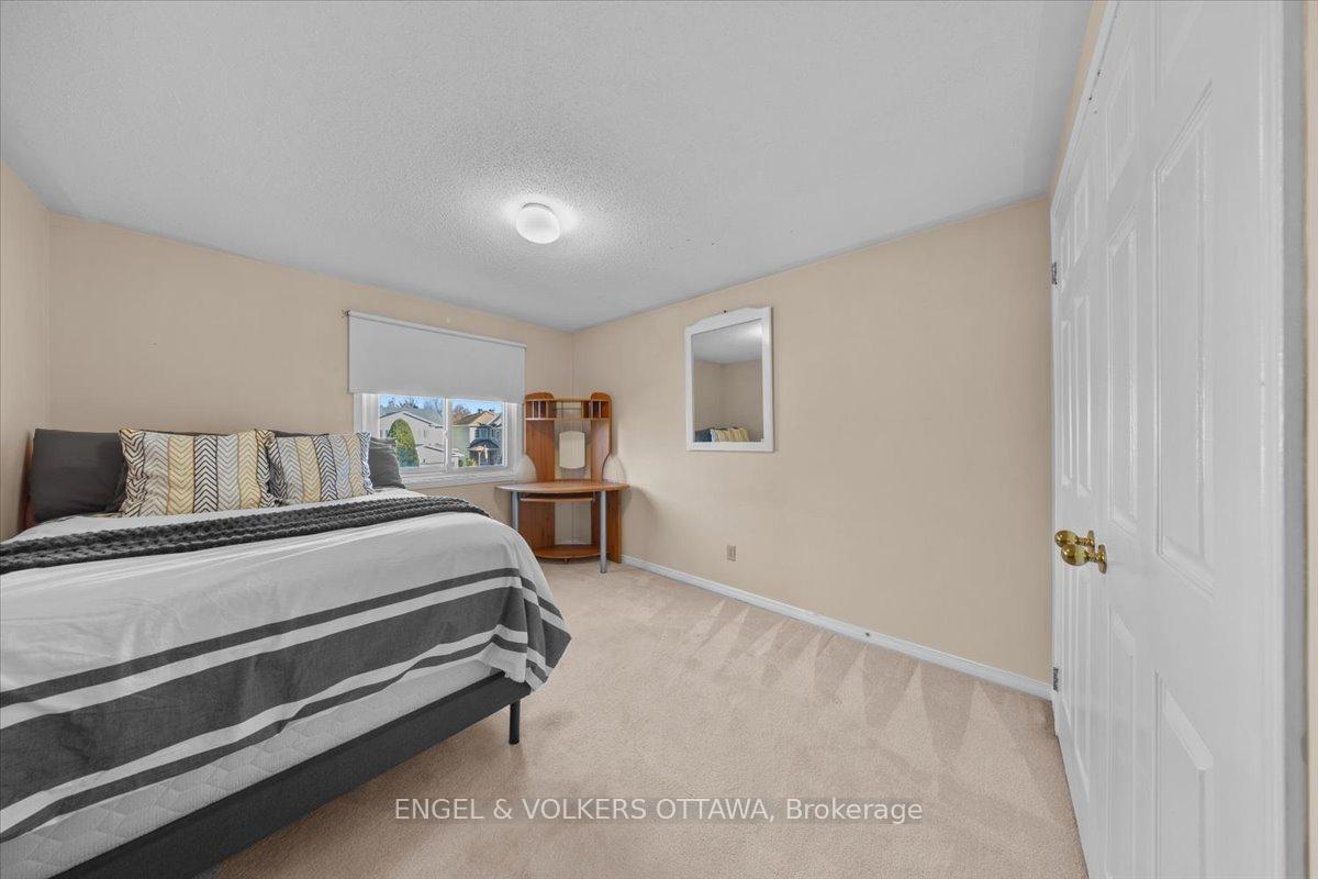 Photo 19 of 1678 Des Perdrix Crescent, Ottawa, Orleans/Sunridge — HOMEH