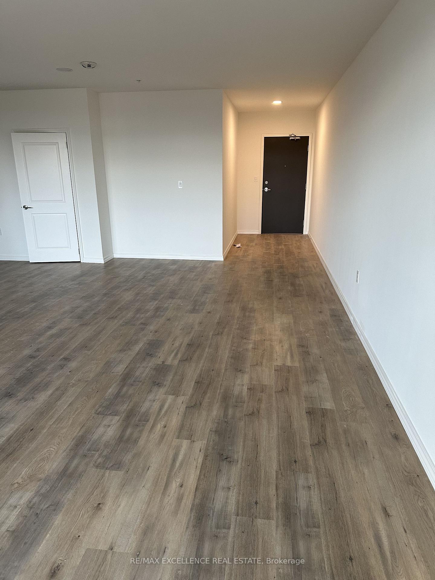 Photo 9 of 1098 Paisley Road, Guelph, Willow West/Sugarbush/West Acres — HOMEH
