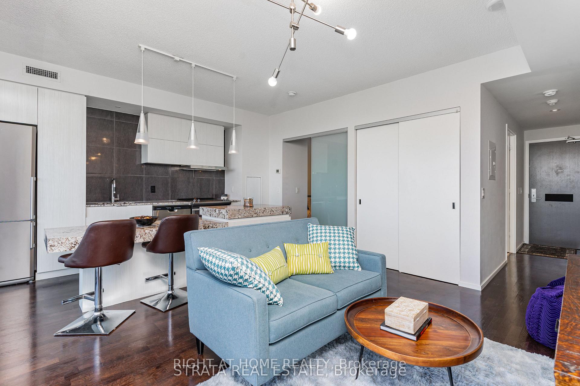 Photo 6 of Unit 4608, 101 Charles Street E, Toronto, Church-Yonge Corridor — HOMEH