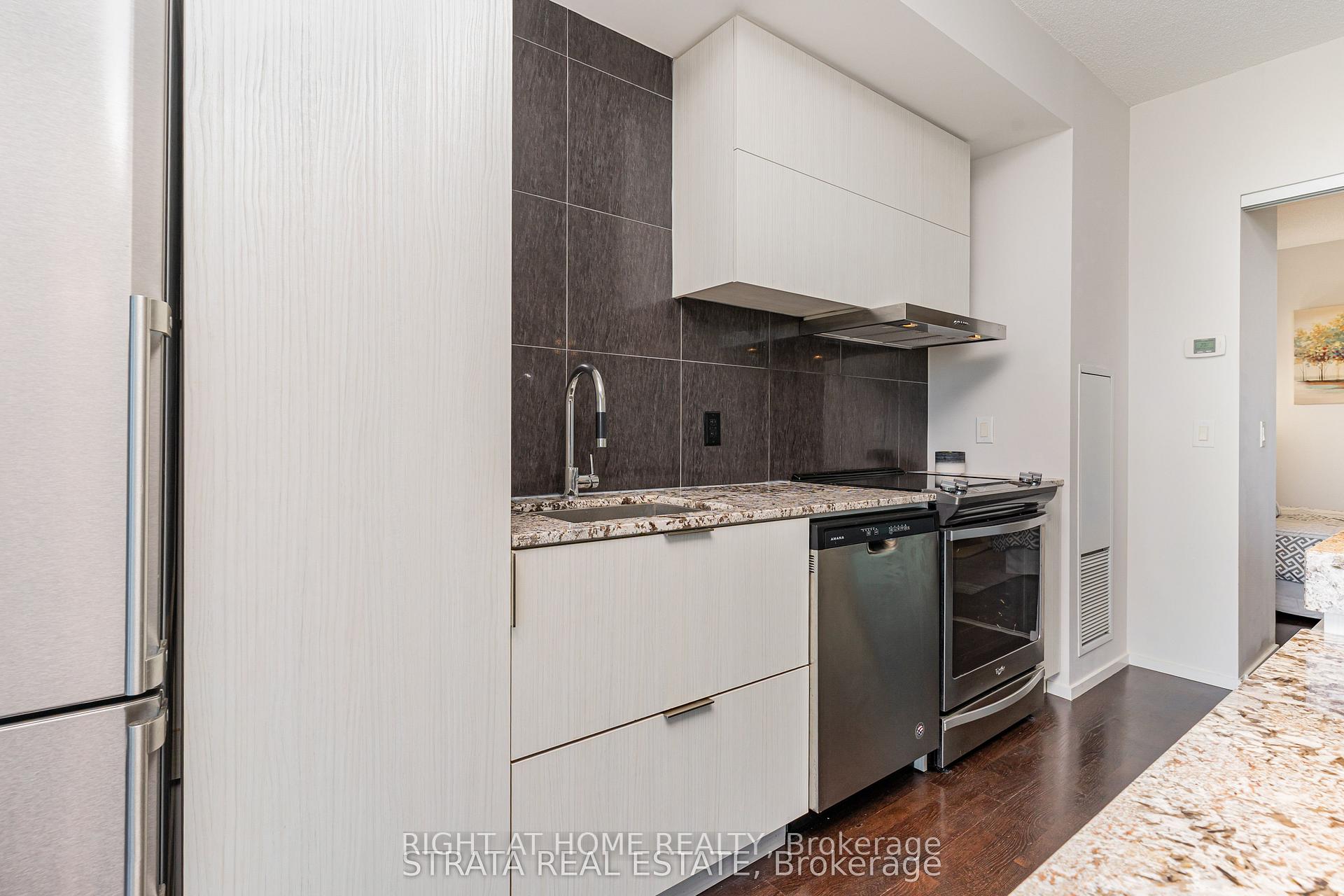Photo 7 of Unit 4608, 101 Charles Street E, Toronto, Church-Yonge Corridor — HOMEH