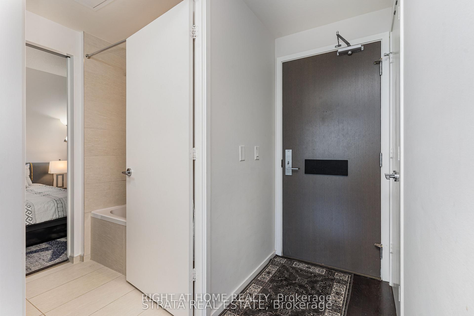 Photo 14 of Unit 4608, 101 Charles Street E, Toronto, Church-Yonge Corridor — HOMEH