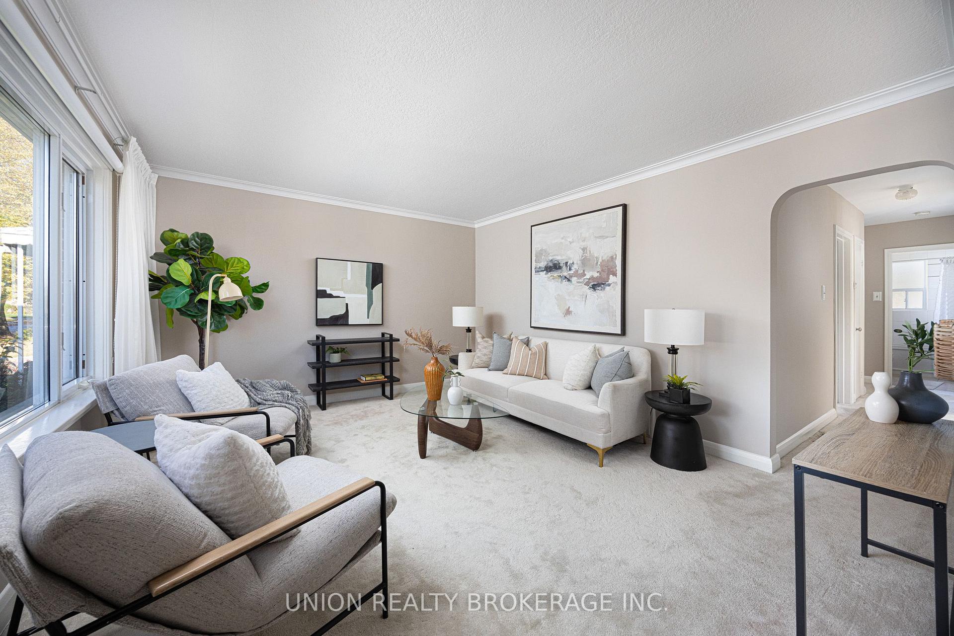 Photo 5 of 143 Lilian Drive, Scarborough, Wexford-Maryvale — HOMEH