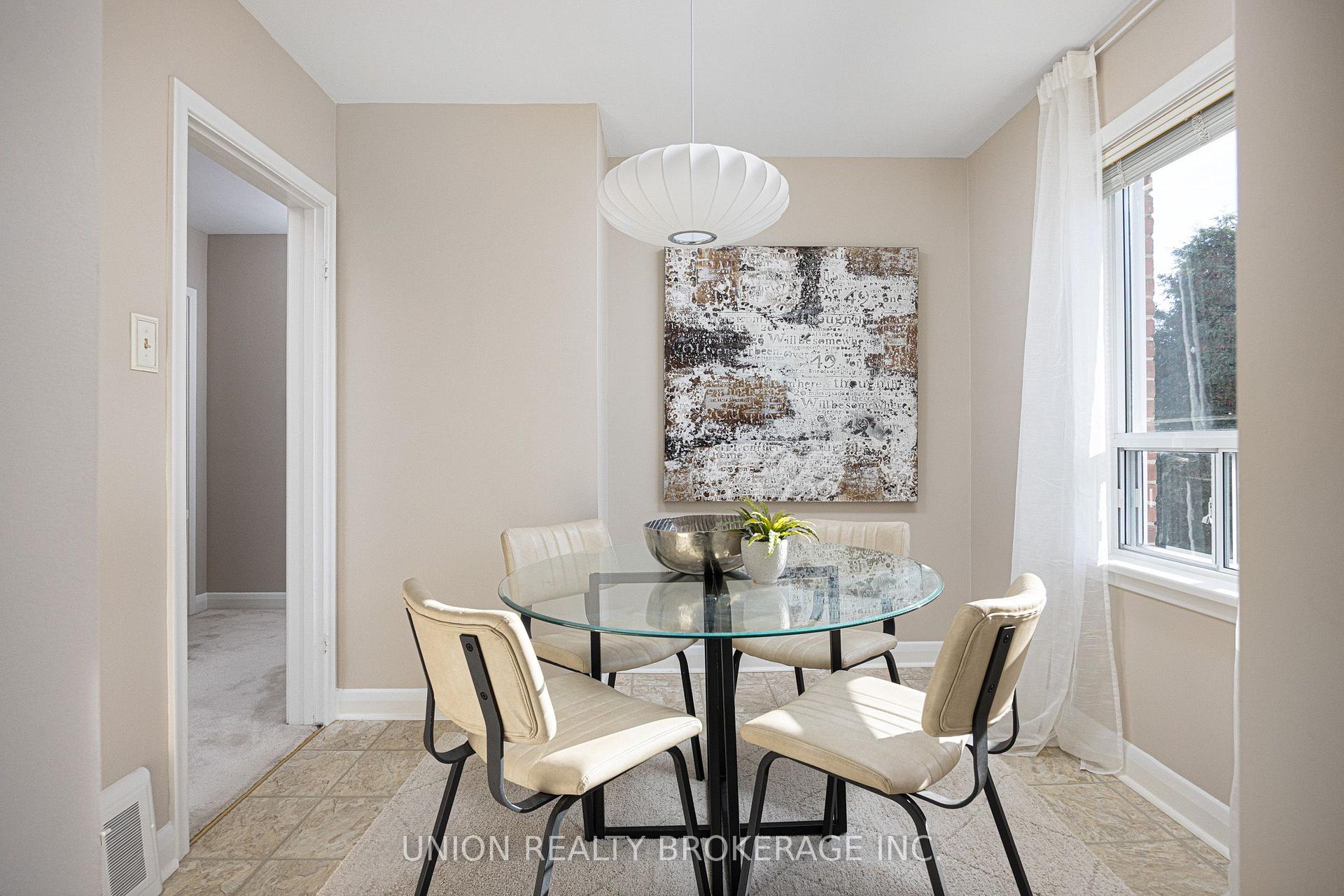 Photo 13 of 143 Lilian Drive, Scarborough, Wexford-Maryvale — HOMEH