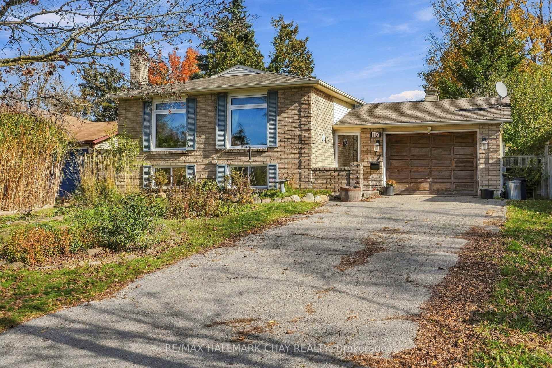 Photo 1 of 17 Wells Crescent, Barrie, Sunnidale — HOMEH