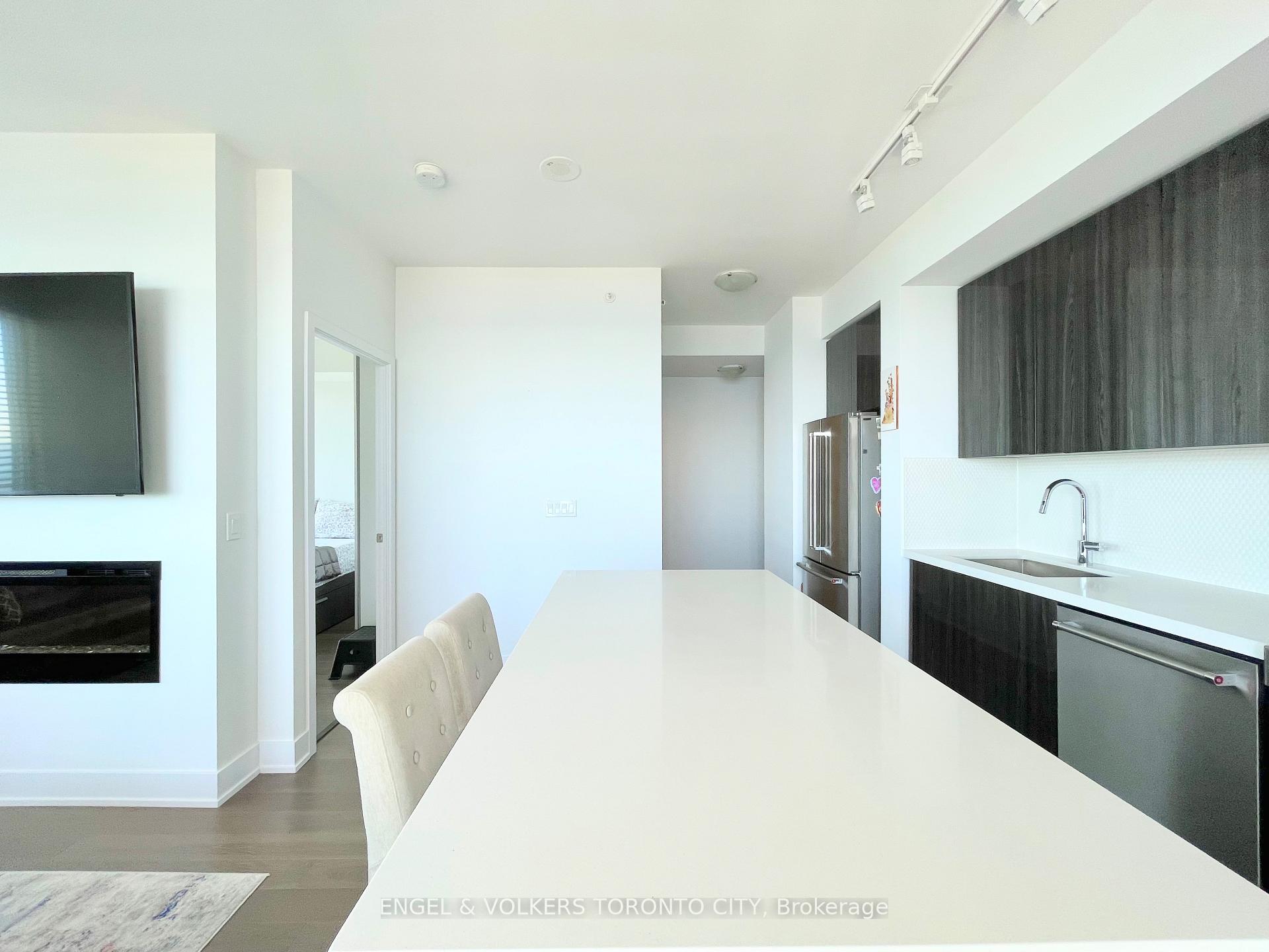 Photo 5 of Unit 2118, 30 Shore Breeze Drive, Etobicoke, Mimico — HOMEH