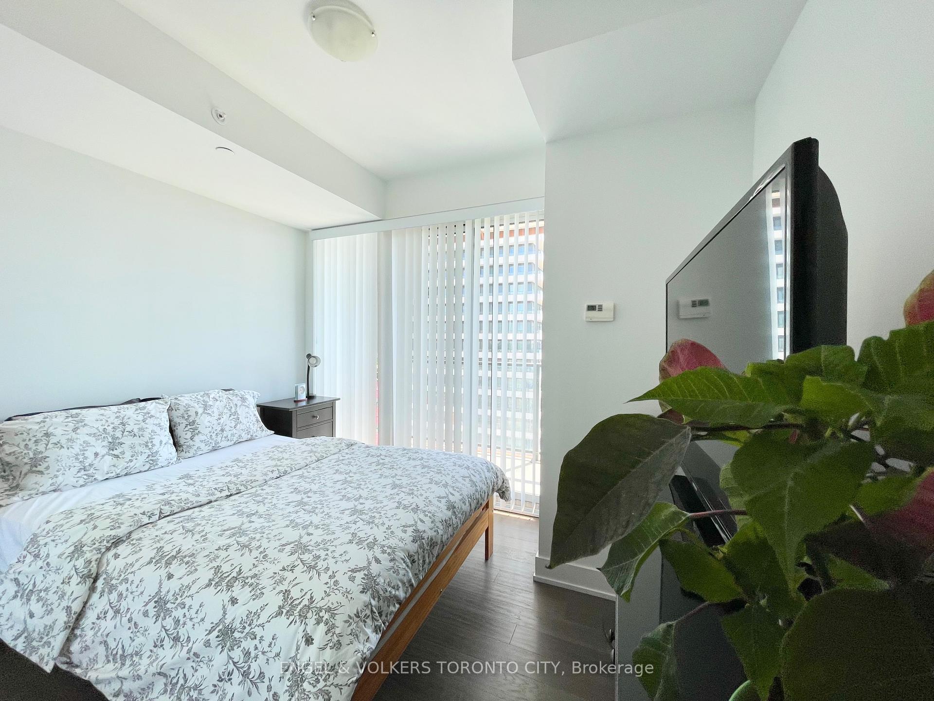 Photo 9 of Unit 2118, 30 Shore Breeze Drive, Etobicoke, Mimico — HOMEH