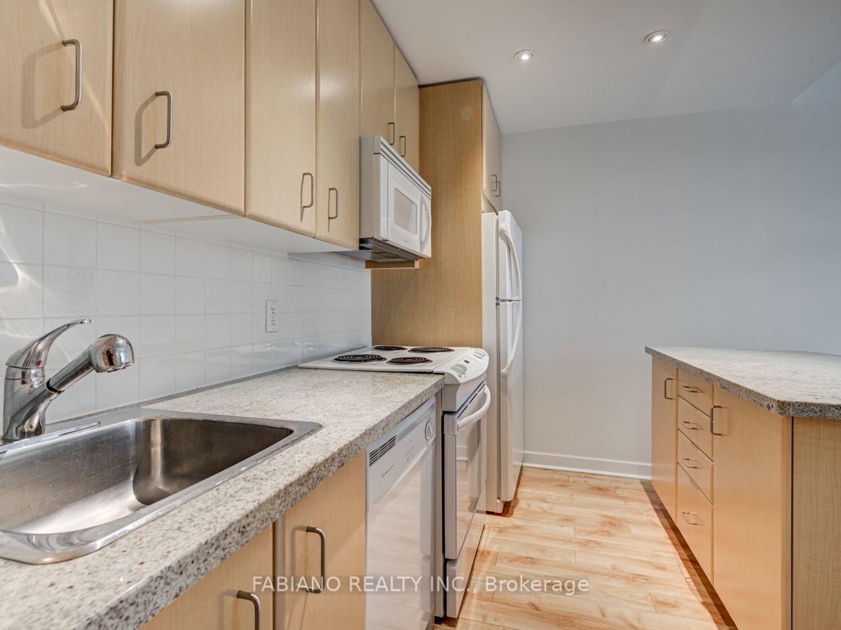 Photo 7 of Unit 409, 85 Bloor Street E, Toronto, Church-Yonge Corridor — HOMEH