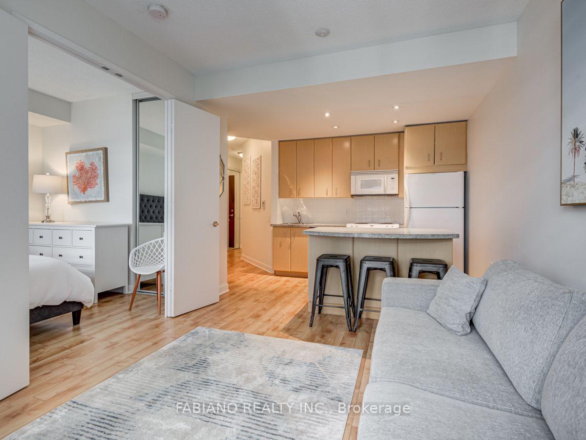 Photo 13 of Unit 409, 85 Bloor Street E, Toronto, Church-Yonge Corridor — HOMEH