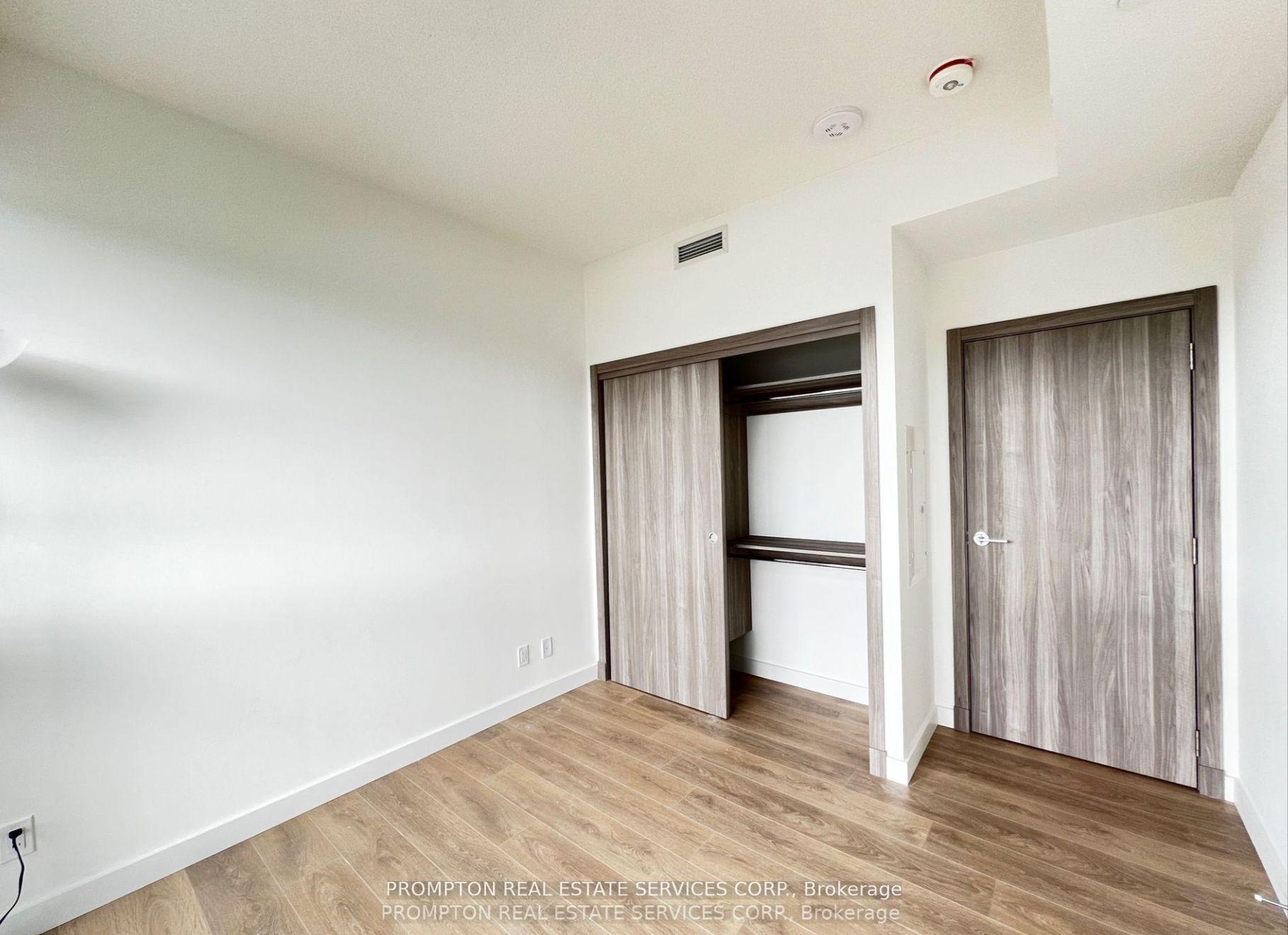 Photo 5 of Unit 503, 27 McMahon Drive, North York, Bayview Village — HOMEH