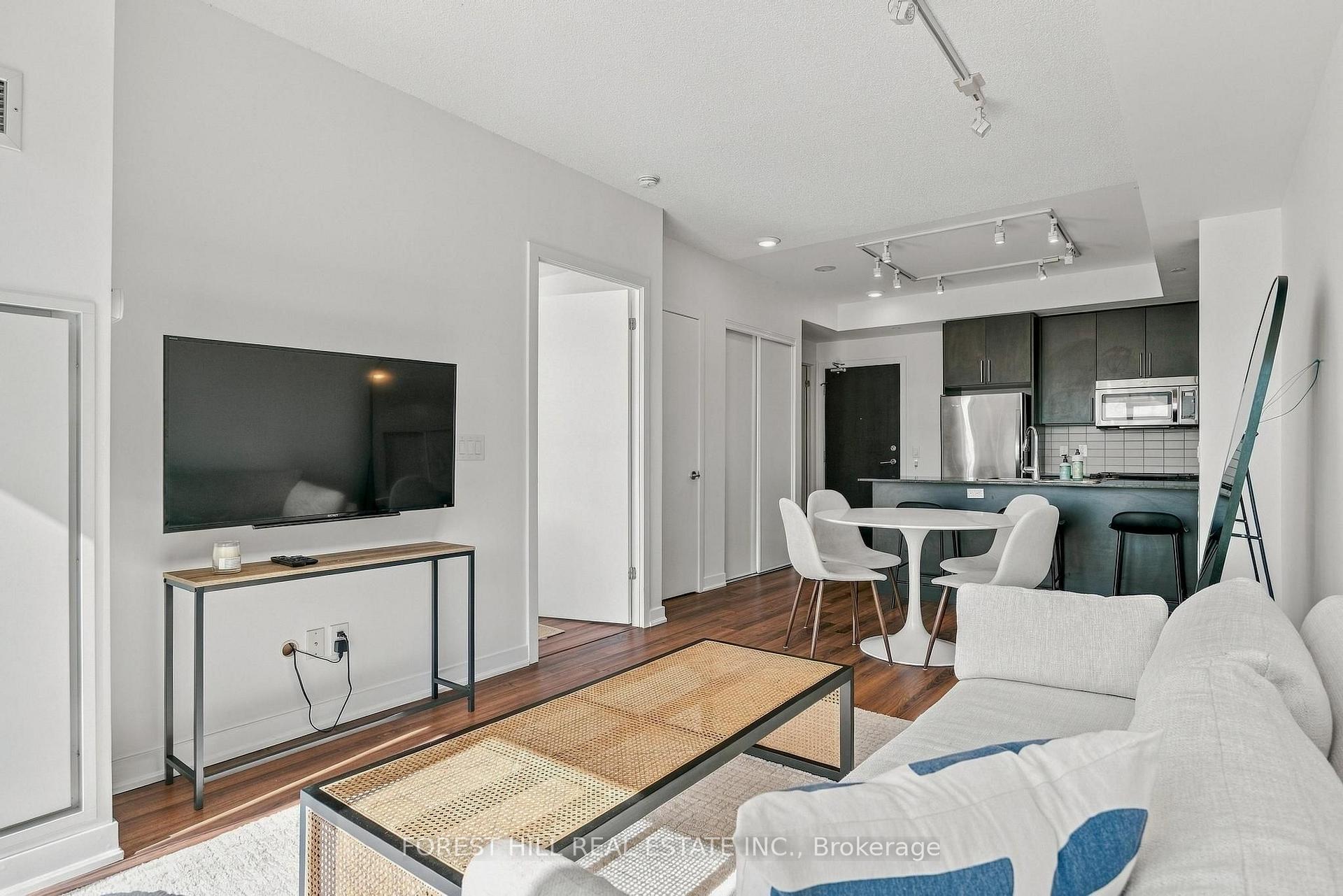 Photo 5 of Unit 505, 60 Berwick Avenue, Toronto, Yonge-Eglinton — HOMEH