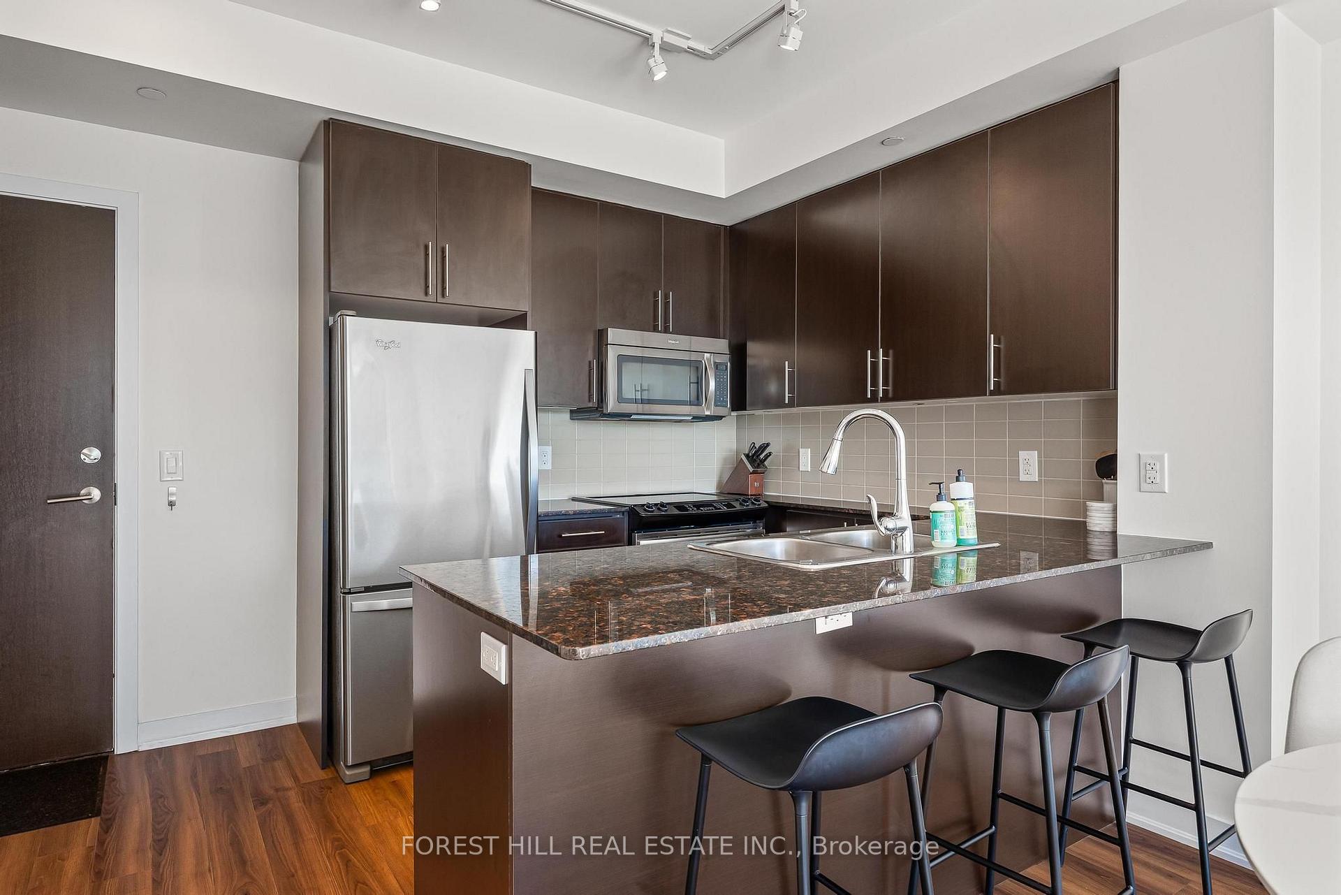Photo 8 of Unit 505, 60 Berwick Avenue, Toronto, Yonge-Eglinton — HOMEH