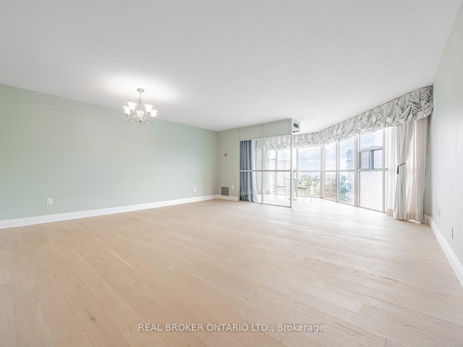 Photo 6 of Unit 805, 20 Baif Boulevard, Richmond Hill, North Richvale — HOMEH