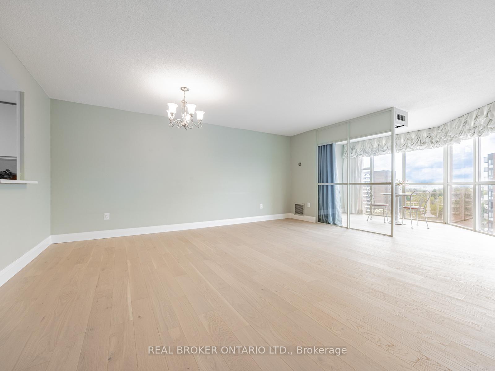 Photo 7 of Unit 805, 20 Baif Boulevard, Richmond Hill, North Richvale — HOMEH