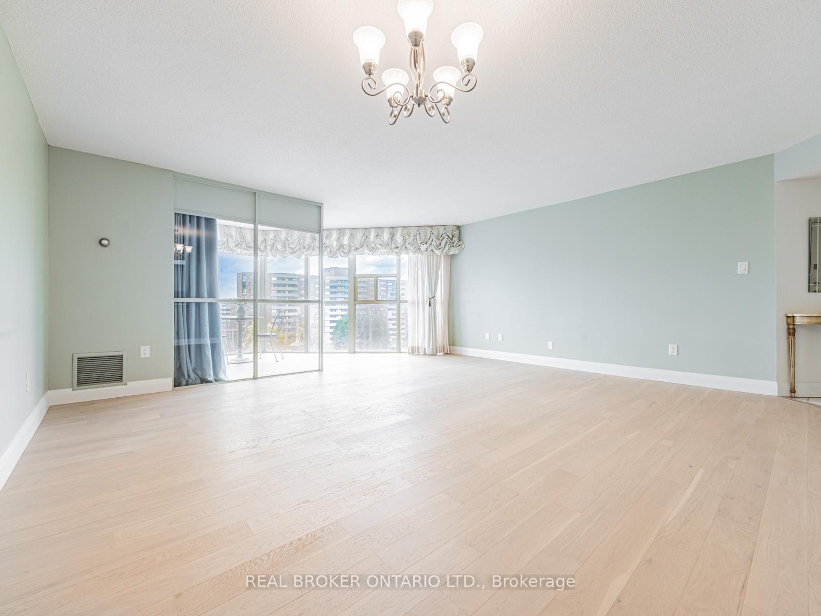 Photo 8 of Unit 805, 20 Baif Boulevard, Richmond Hill, North Richvale — HOMEH