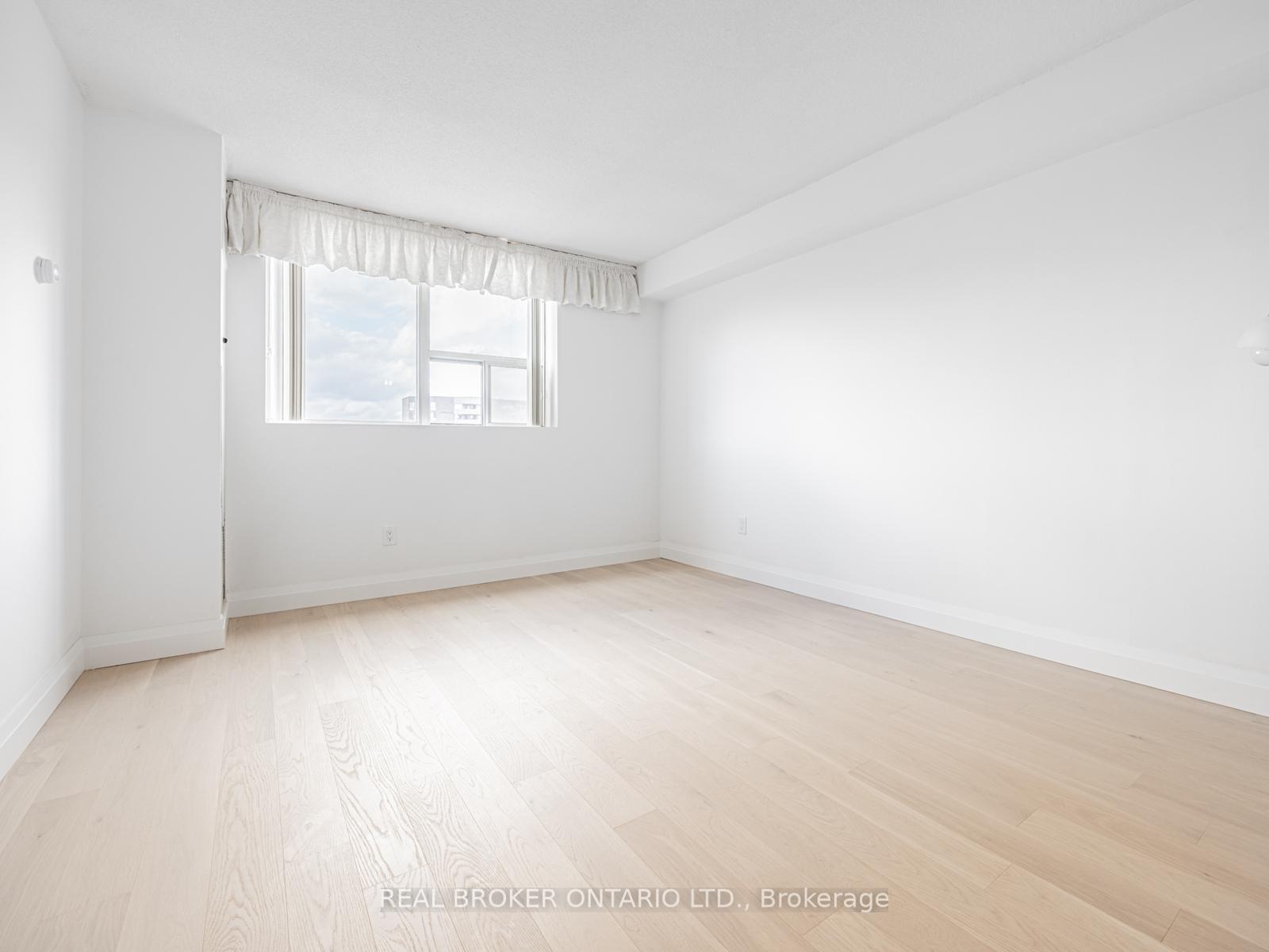 Photo 16 of Unit 805, 20 Baif Boulevard, Richmond Hill, North Richvale — HOMEH