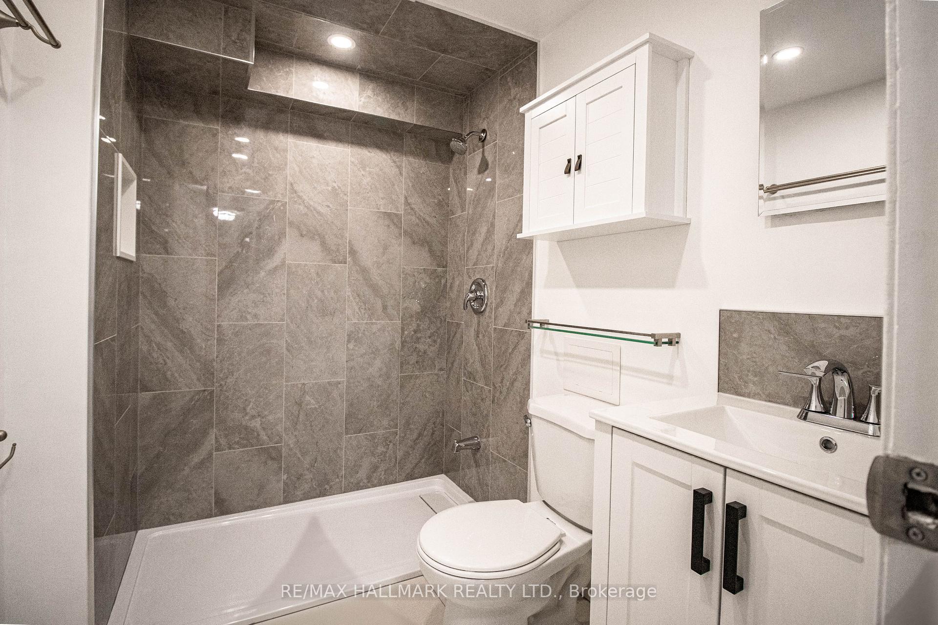 Photo 7 of Unit 300, 123 Dunn Avenue, Toronto, South Parkdale — HOMEH