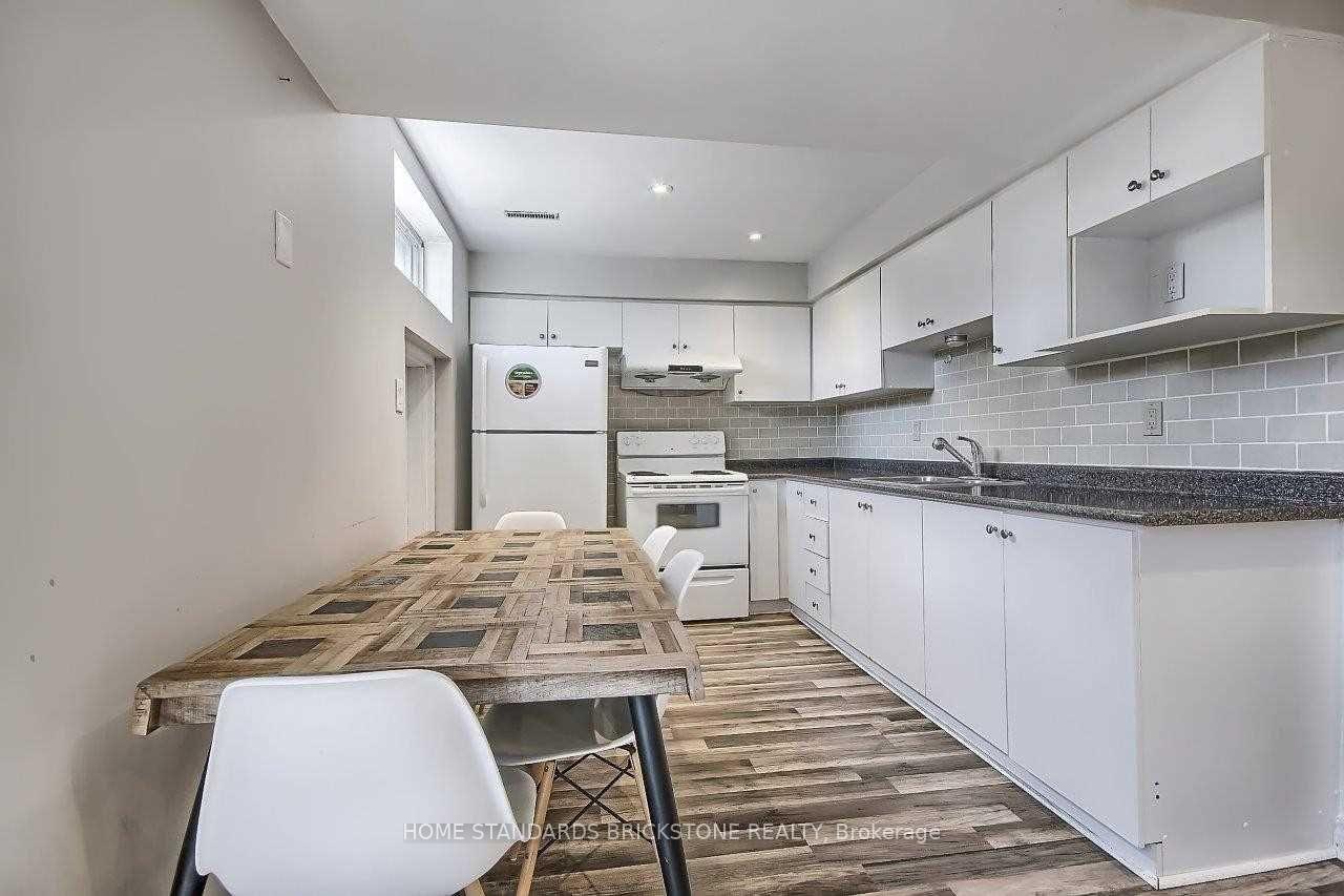 Photo 6 of 121 James Gray Drive, North York, Bayview Woods-Steeles — HOMEH