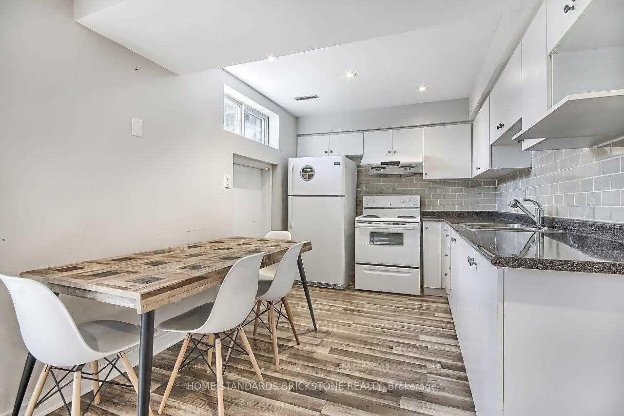 Photo 7 of 121 James Gray Drive, North York, Bayview Woods-Steeles — HOMEH