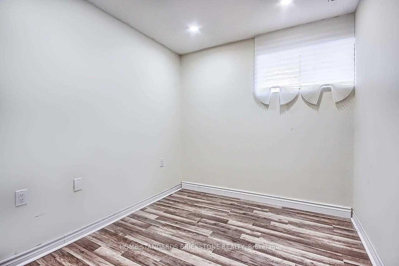 Photo 9 of 121 James Gray Drive, North York, Bayview Woods-Steeles — HOMEH