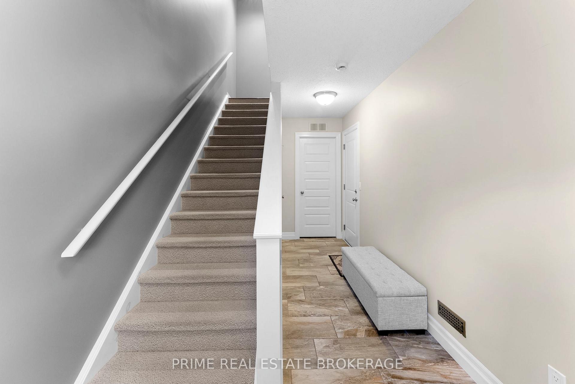 Photo 4 of Unit 4, 1850 Beaverbrook Avenue, London, North N — HOMEH