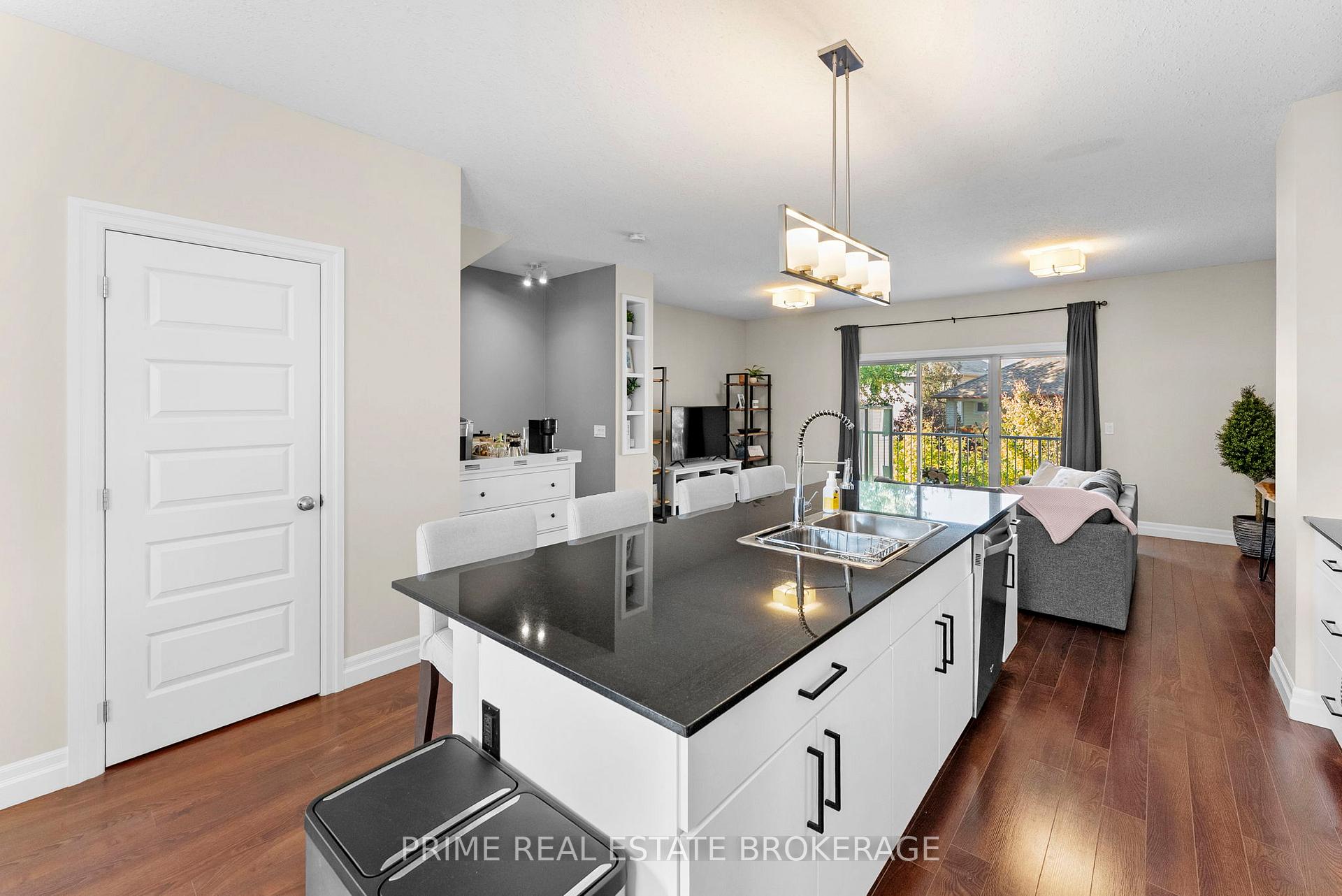 Photo 12 of Unit 4, 1850 Beaverbrook Avenue, London, North N — HOMEH