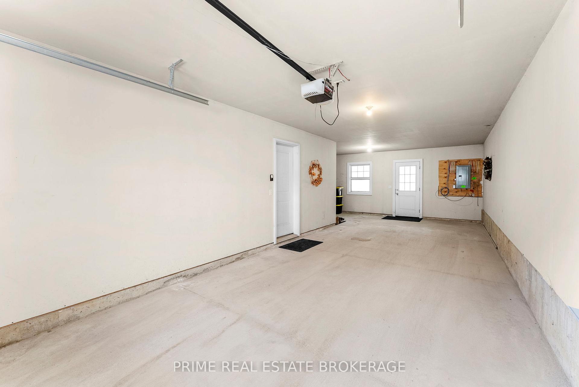 Photo 31 of Unit 4, 1850 Beaverbrook Avenue, London, North N — HOMEH