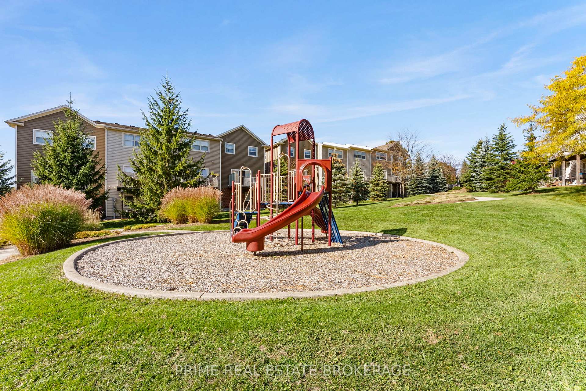 Photo 37 of Unit 4, 1850 Beaverbrook Avenue, London, North N — HOMEH