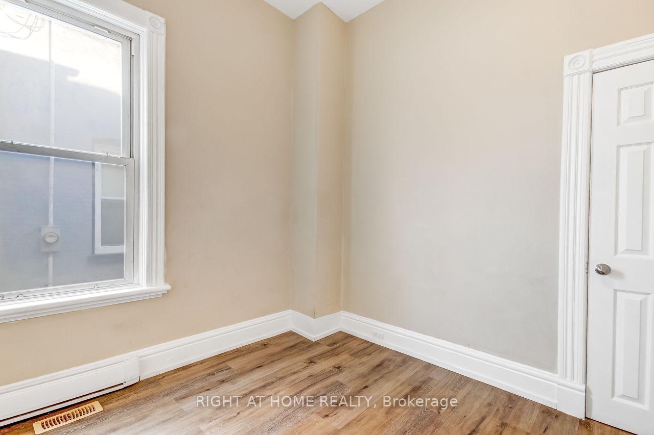 Photo 13 of Unit 1, 106 High Street, London, South F — HOMEH