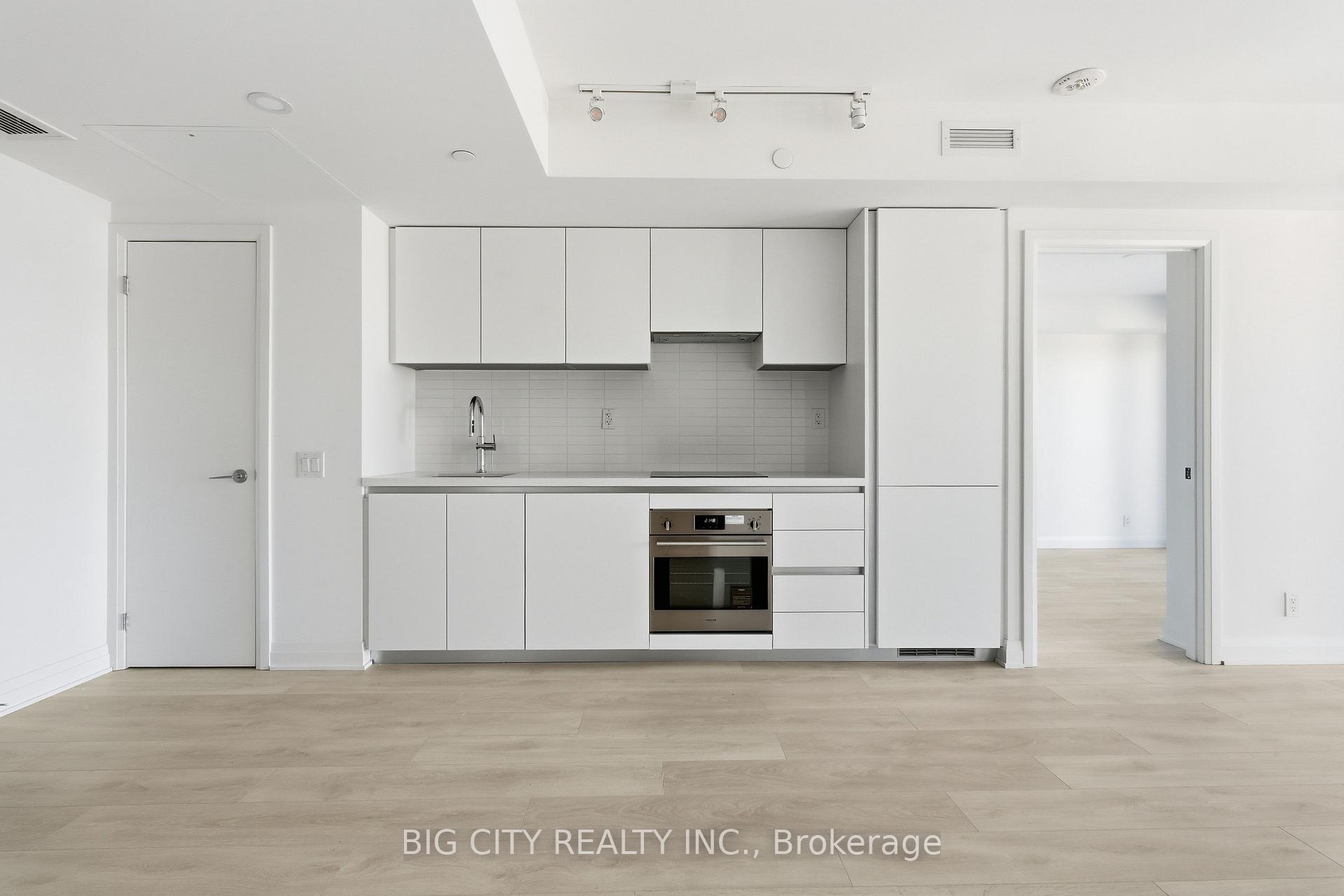 Photo 6 of Unit 1203, 25 Frederick Todd Way, Toronto, Thorncliffe Park — HOMEH