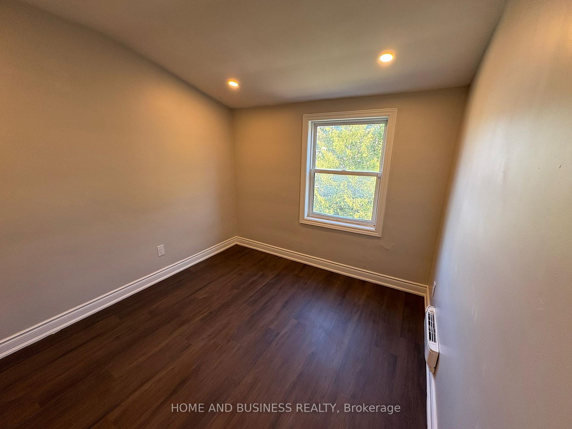 Photo 14 of Unit 3, 38 River Drive, Halton Hills, Georgetown — HOMEH