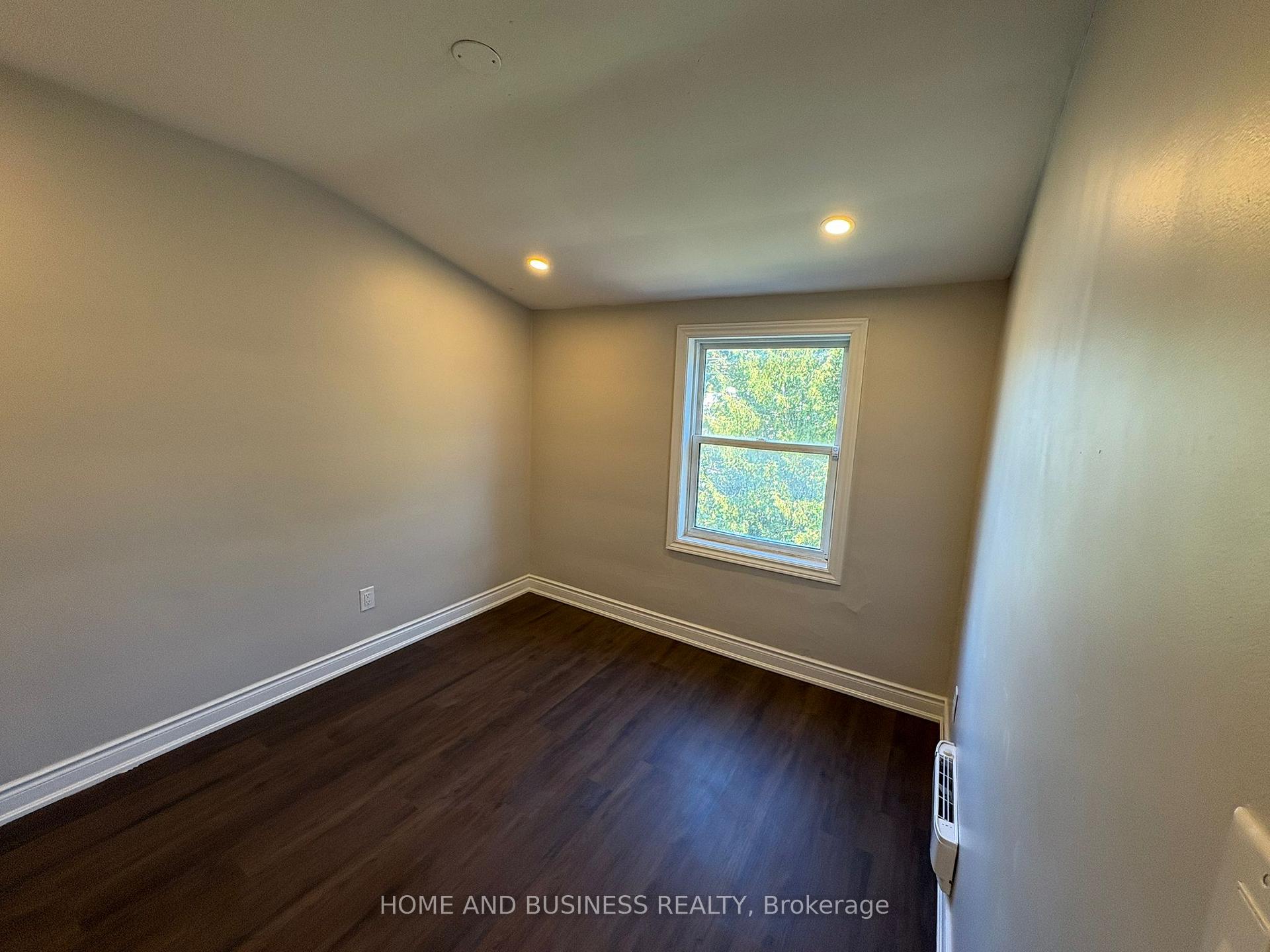 Photo 16 of Unit 3, 38 River Drive, Halton Hills, Georgetown — HOMEH