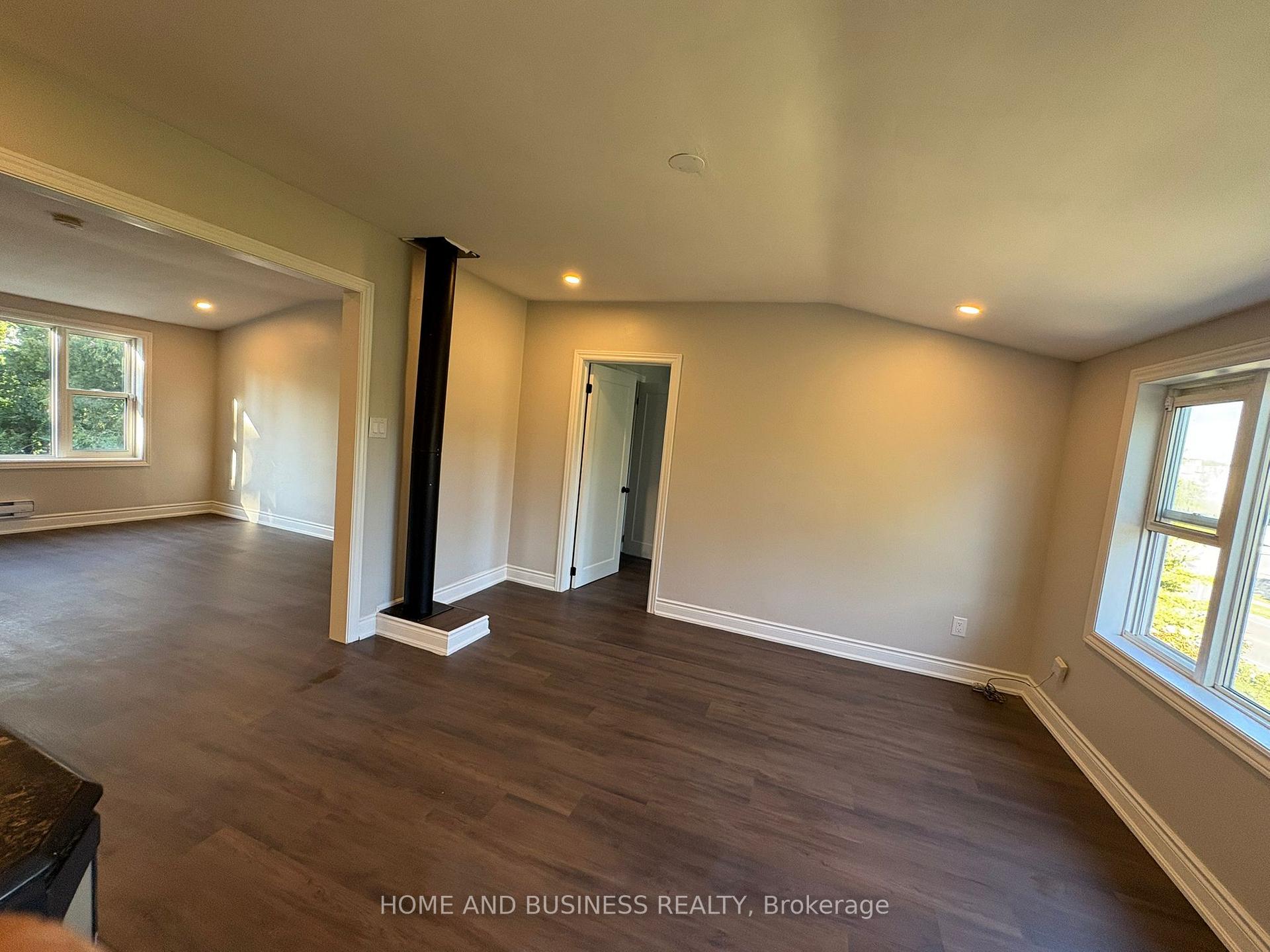 Photo 18 of Unit 3, 38 River Drive, Halton Hills, Georgetown — HOMEH