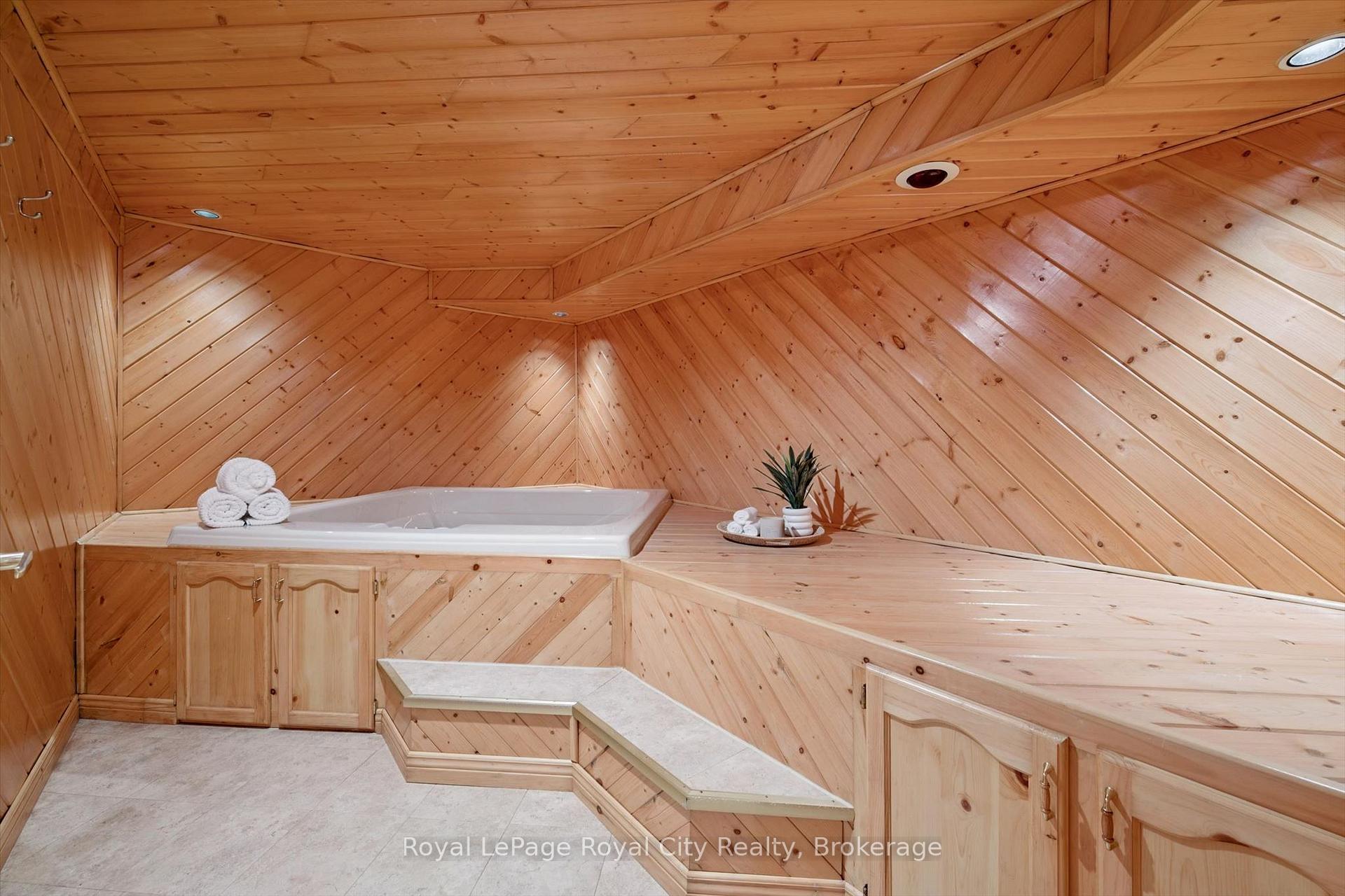 Photo 32 of 83 Wimbledon Road, Guelph, Willow West/Sugarbush/West Acres — HOMEH