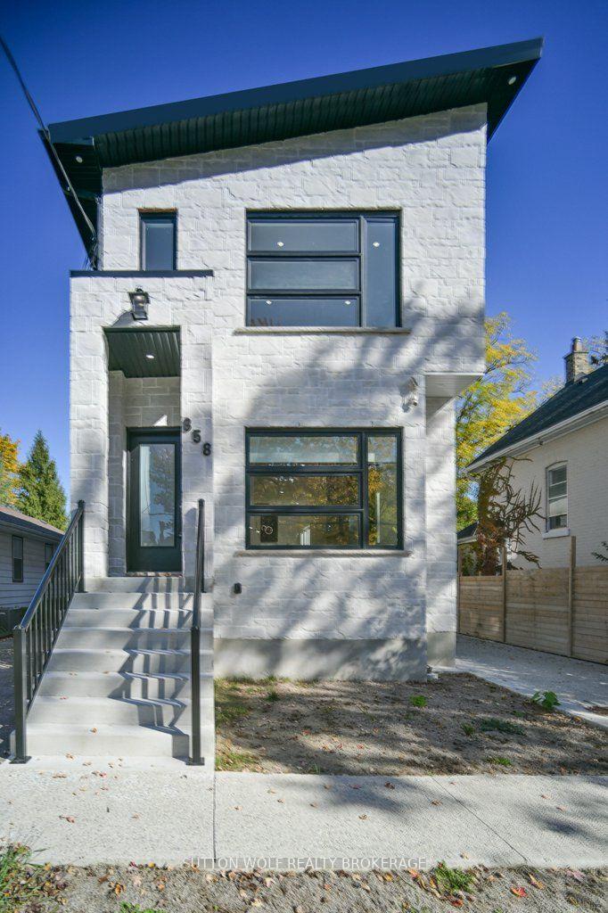Photo of 858 William Street
