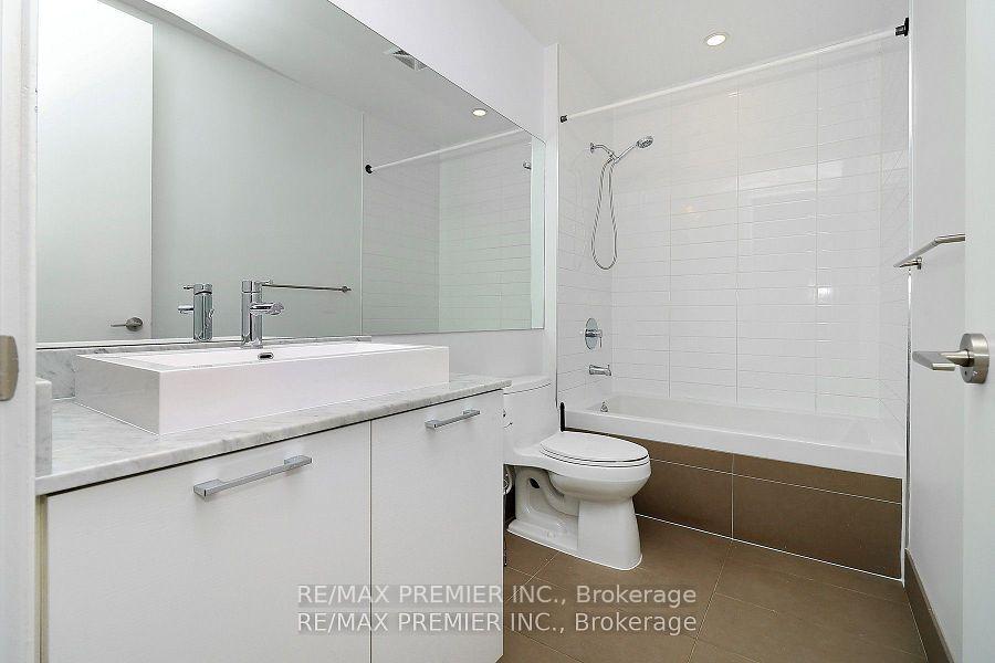 Photo 3 of Unit 501, 399 Adelaide Street W, Toronto, Waterfront Communities — HOMEH