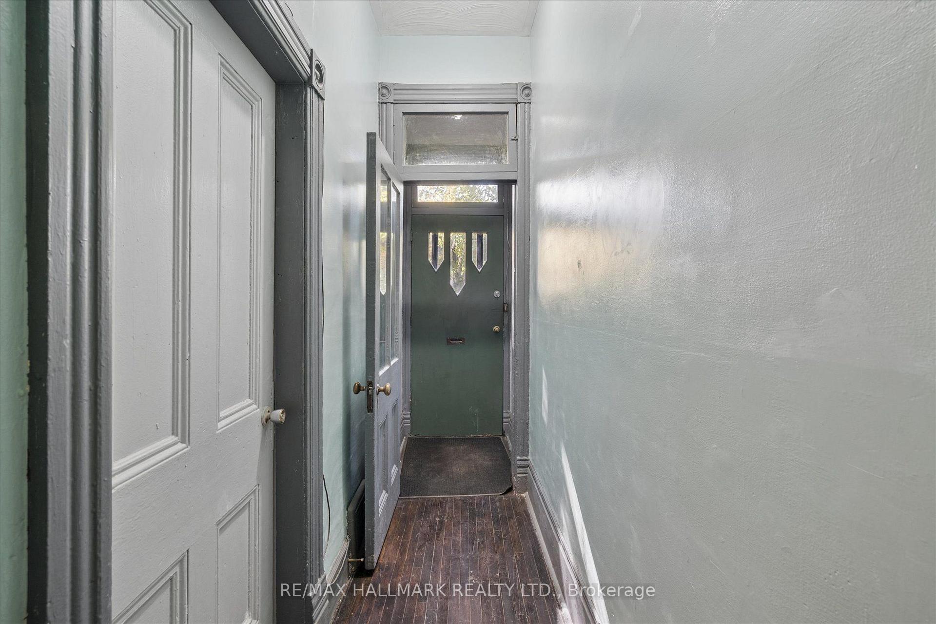 Photo 2 of 4 First Avenue, Toronto, South Riverdale — HOMEH