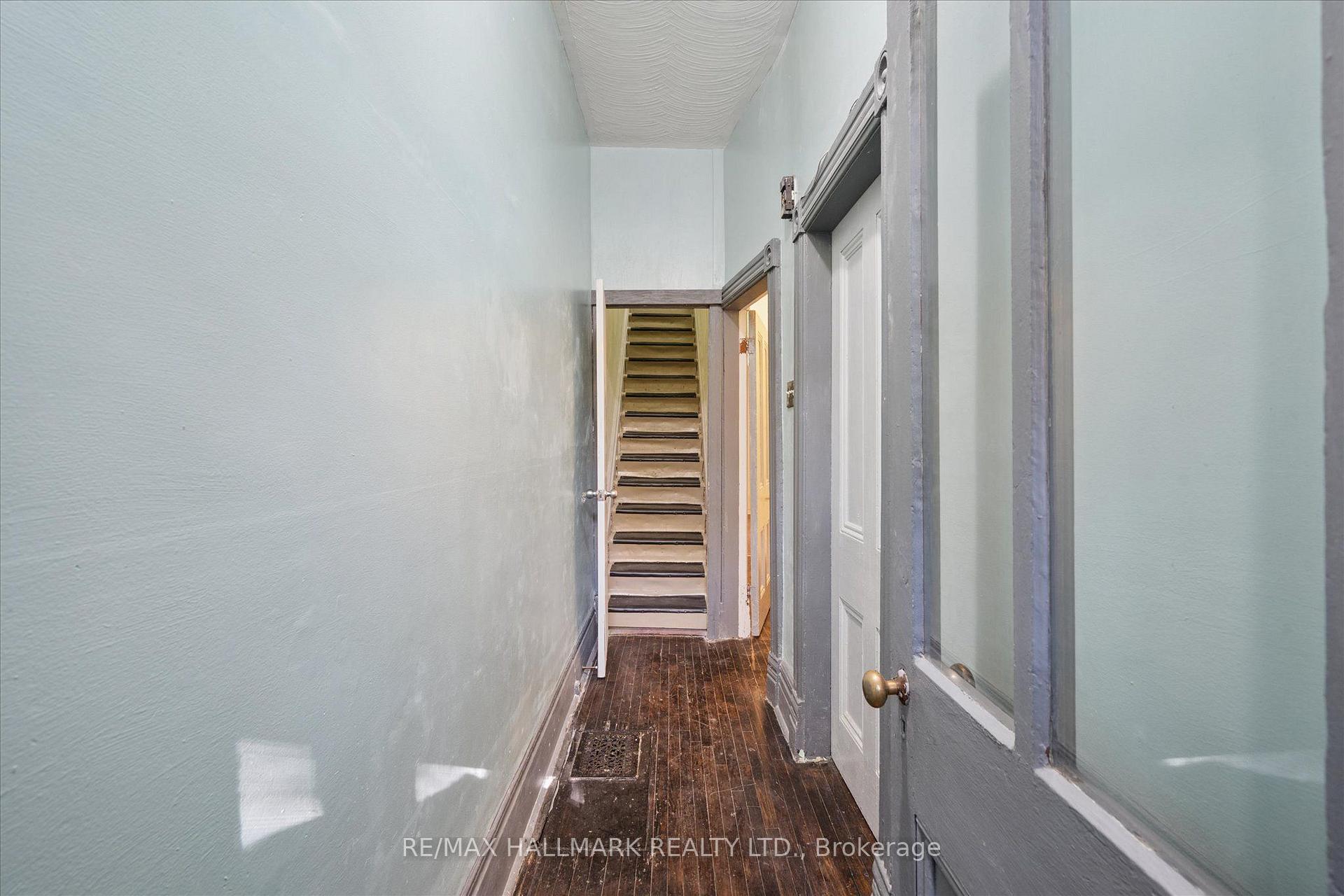 Photo 3 of 4 First Avenue, Toronto, South Riverdale — HOMEH