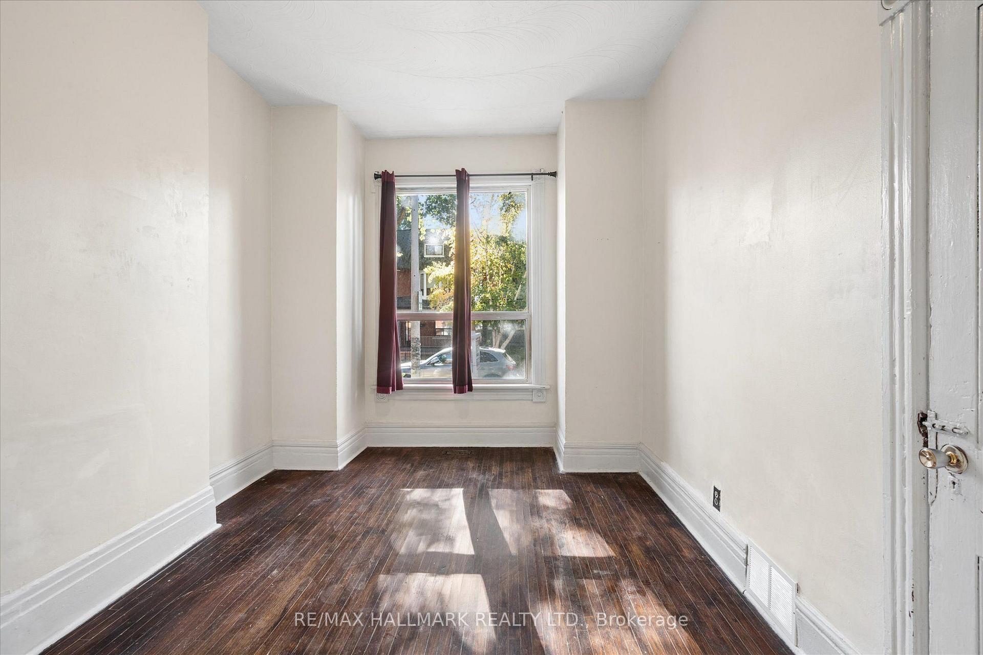Photo 4 of 4 First Avenue, Toronto, South Riverdale — HOMEH