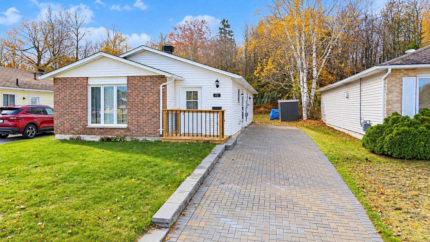 Photo 1 of 43 McLaren Crescent, Elliot Lake — HOMEH