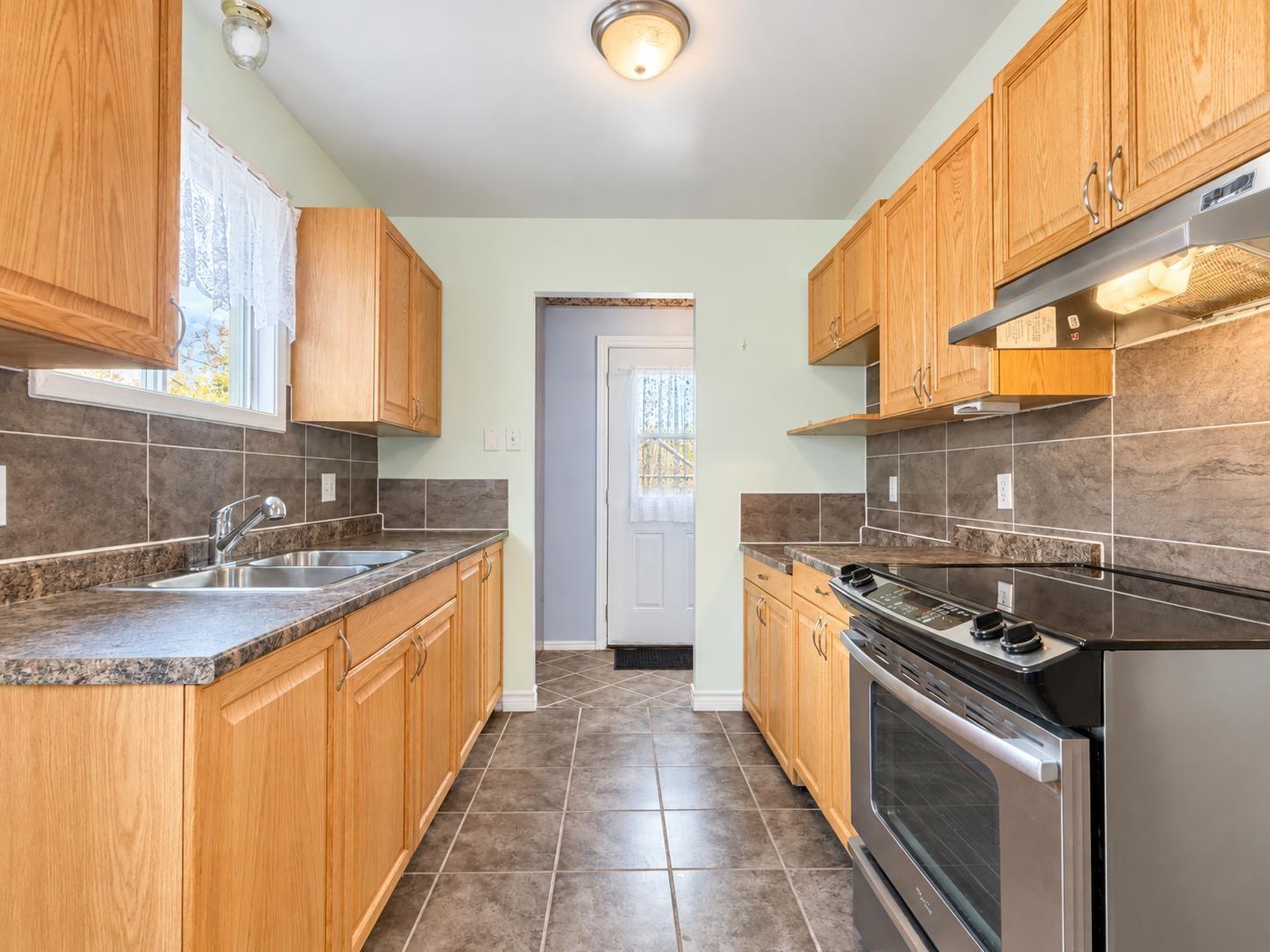 Photo 4 of 43 McLaren Crescent, Elliot Lake — HOMEH
