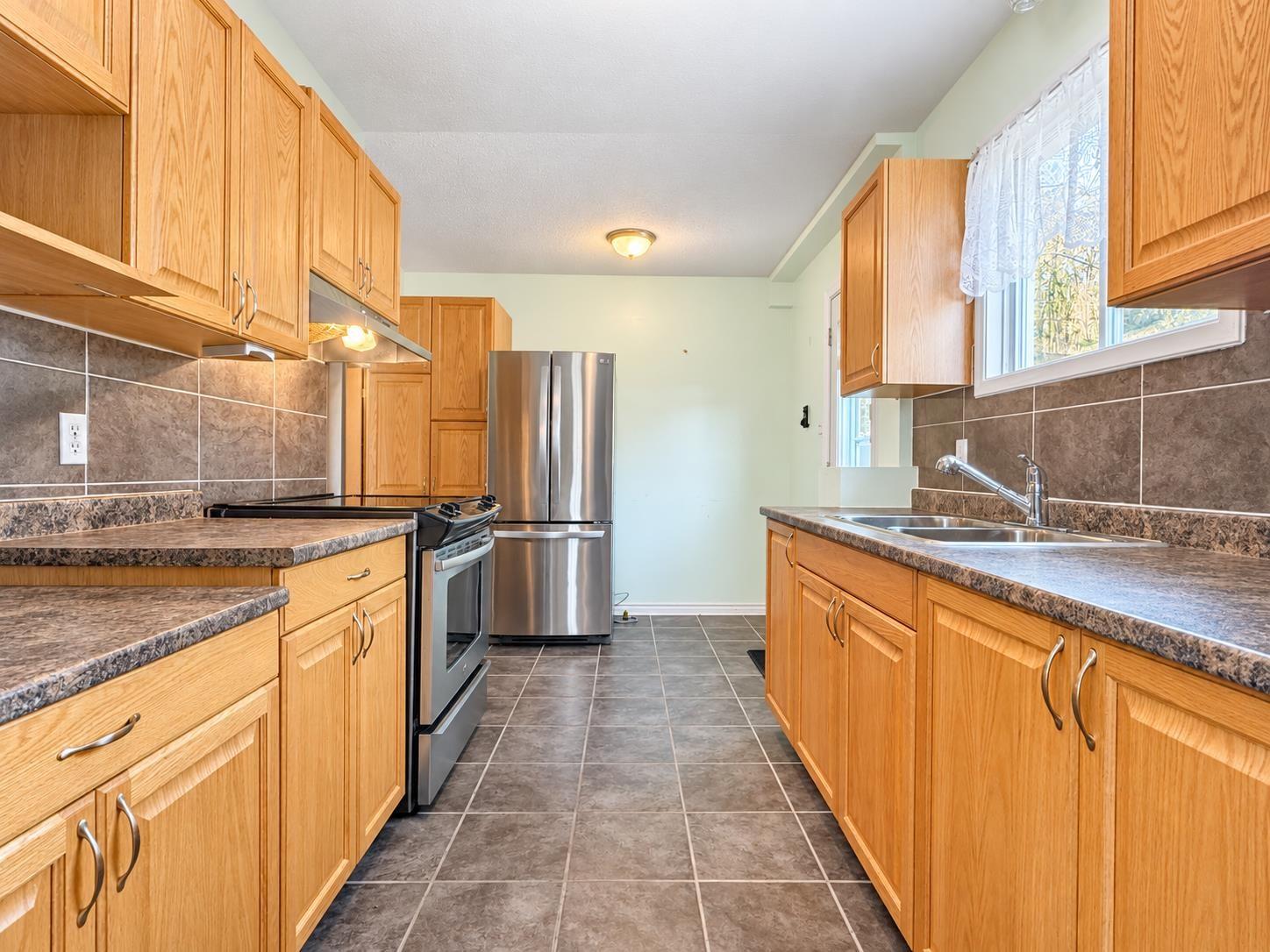 Photo 5 of 43 McLaren Crescent, Elliot Lake — HOMEH
