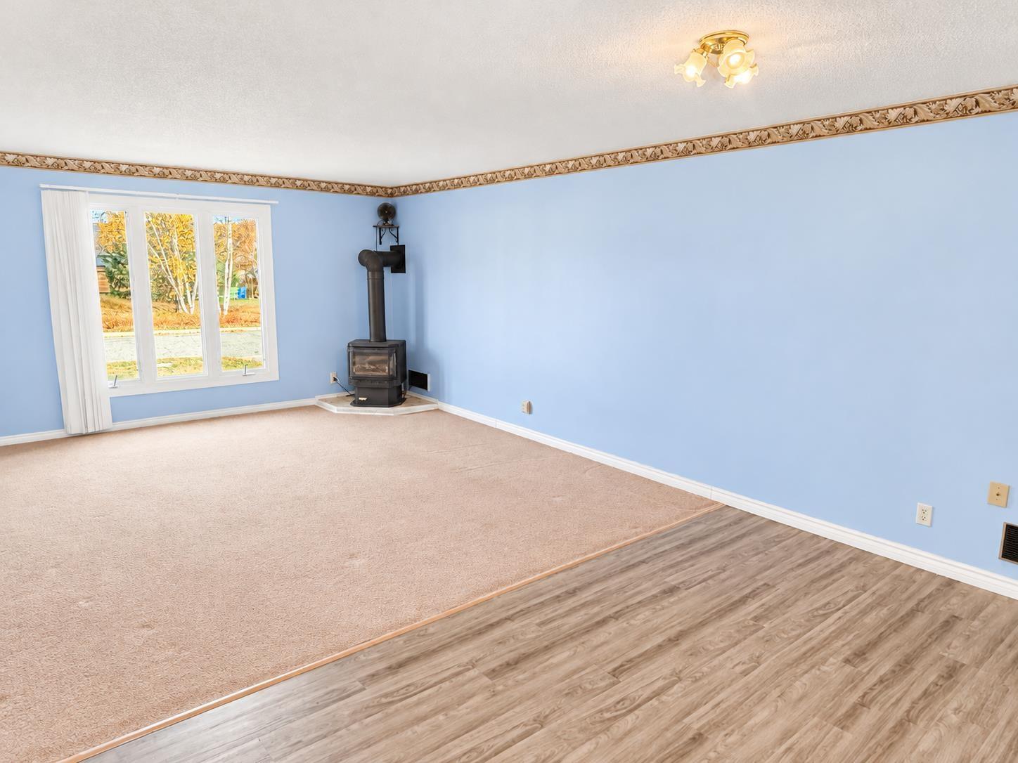 Photo 9 of 43 McLaren Crescent, Elliot Lake — HOMEH