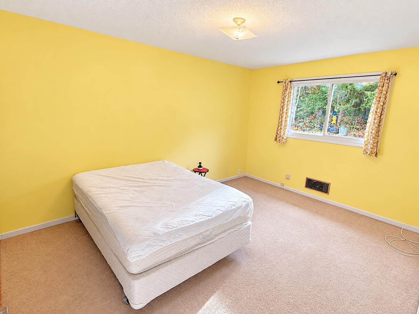 Photo 18 of 43 McLaren Crescent, Elliot Lake — HOMEH