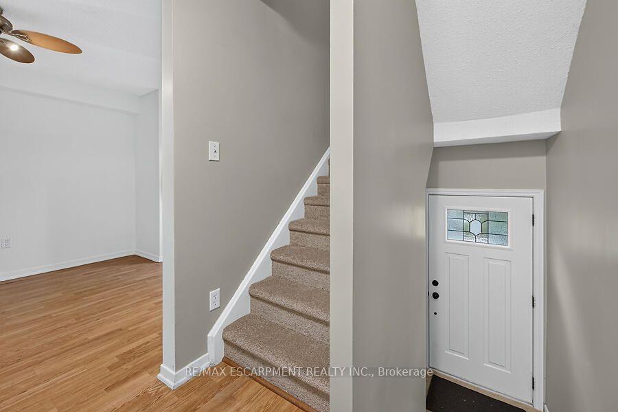 Photo 7 of Unit 3, 63 Fonthill Road, Hamilton, Fessenden — HOMEH