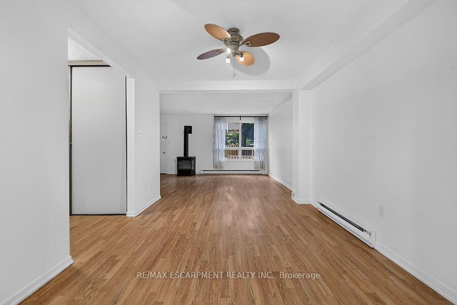 Photo 12 of Unit 3, 63 Fonthill Road, Hamilton, Fessenden — HOMEH