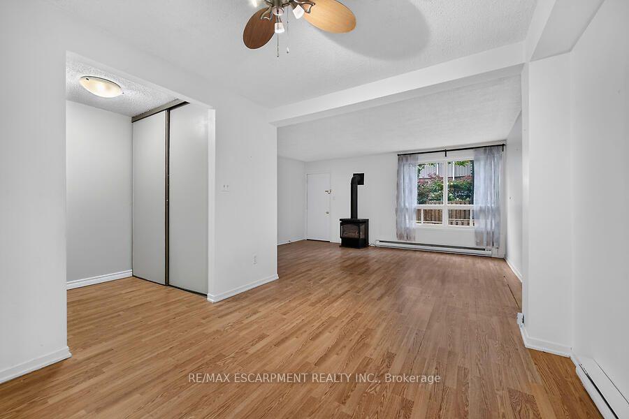 Photo 13 of Unit 3, 63 Fonthill Road, Hamilton, Fessenden — HOMEH